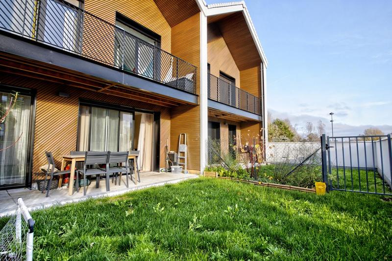 Appartement ancien - 86 m² - 4 pièces