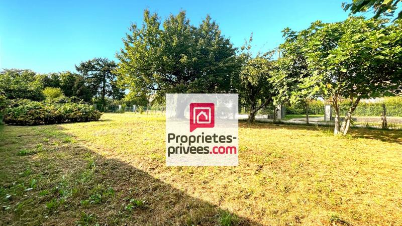 Terrain constructible - 1 029 m²