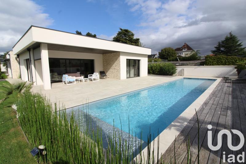 Maison - 186 m² - 7 pièces