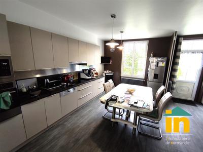 Maison de ville - 140 m² - 8 pièces