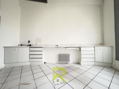 Bureau - 27 m² - 2 pièces