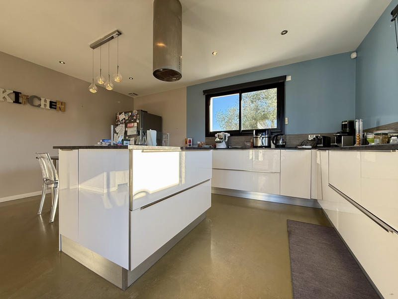 Maison contemporaine - 184 m² - 6 pièces