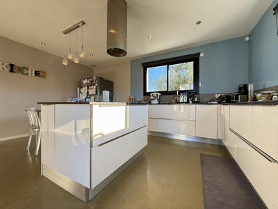 Maison contemporaine - 184 m² - 6 pièces