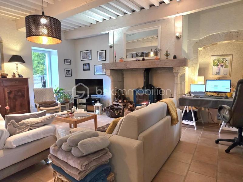 Maison en pierre - 223 m² - 8 pièces