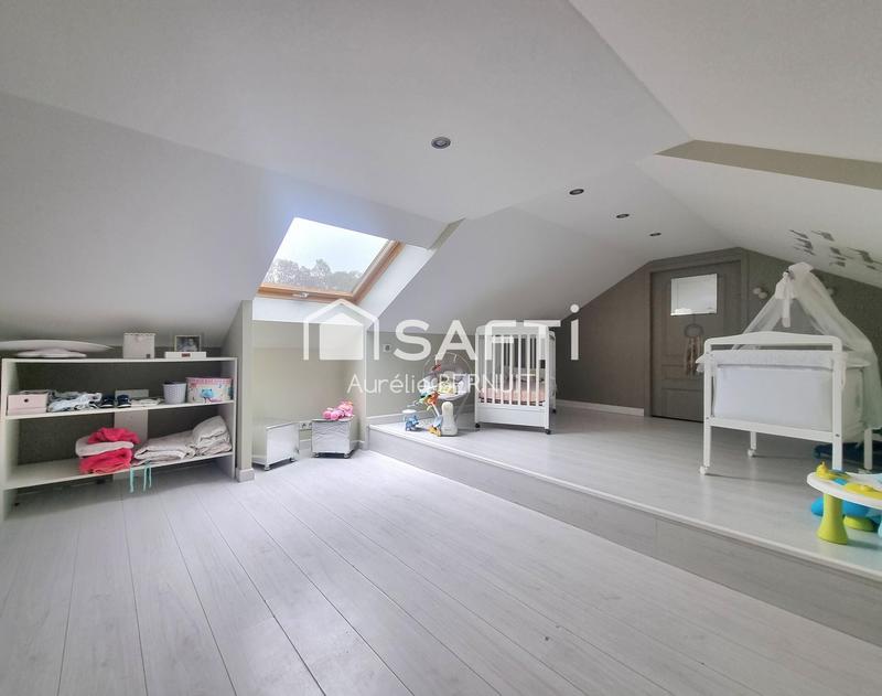 Maison - 194 m² - 8 pièces