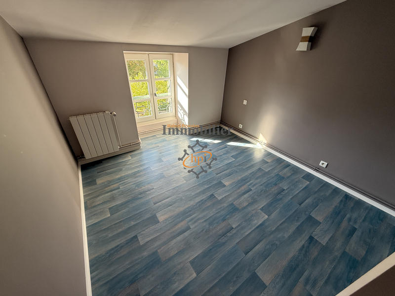 Maison - 200 m² - 1 pièce