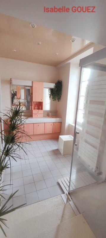 Maison - 200 m² - 13 pièces