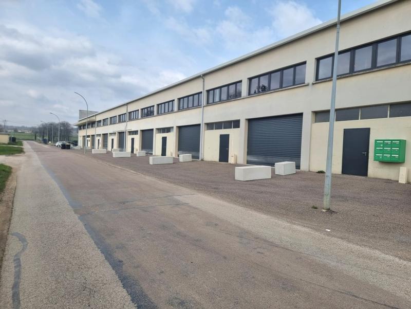 Local commercial - 230 m² - 2 pièces