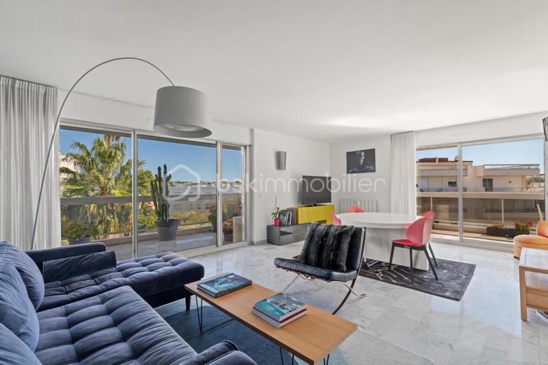 Appartement - 105 m² - 4 pièces