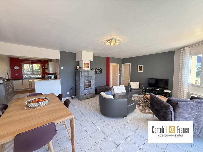 Maison - 193 m² - 5 pièces