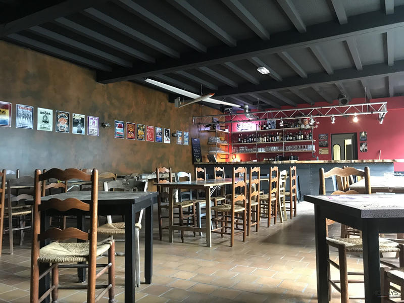 Local commercial - 408 m²