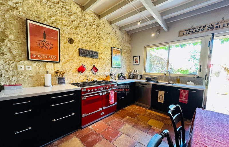 Maison de village - 315 m² - 8 pièces