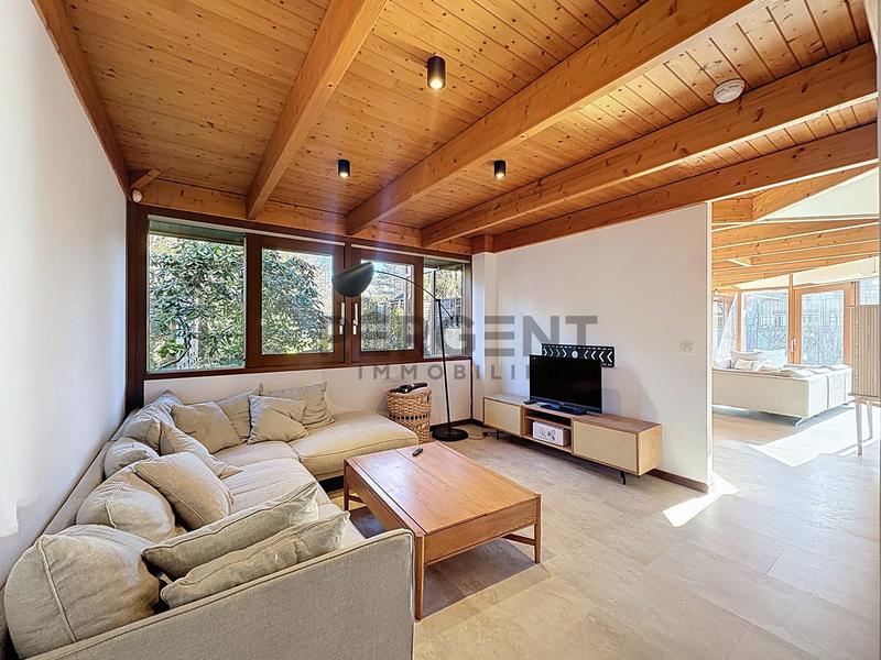 Maison contemporaine - 215 m² - 8 pièces