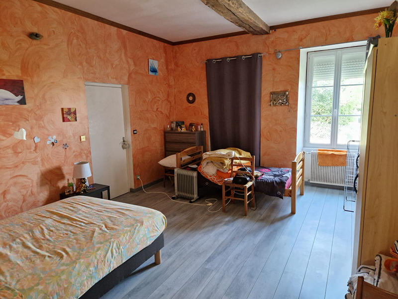 Maison - 228 m² - 6 pièces