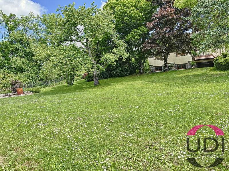 Maison - 167 m² - 8 pièces