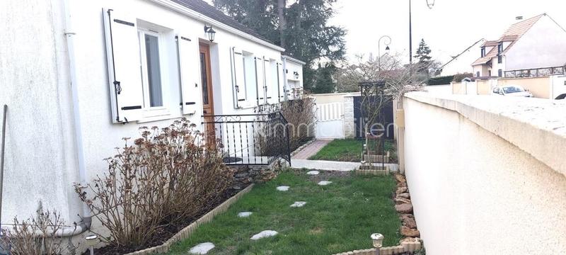 Pavillon - 90 m² - 5 pièces