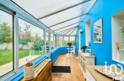 Maison - 270 m² - 11 pièces