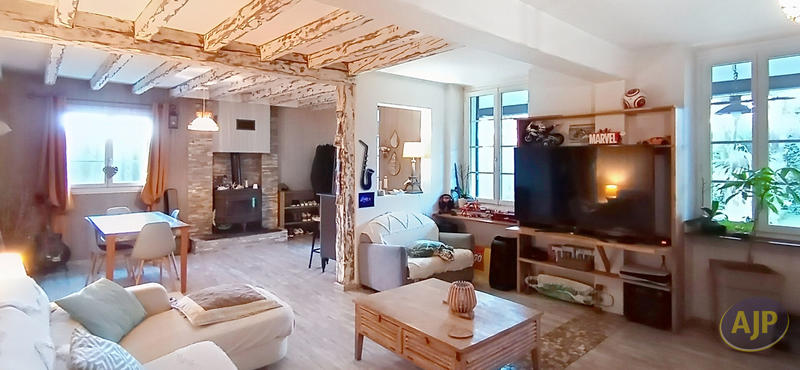 Maison - 90 m² - 6 pièces