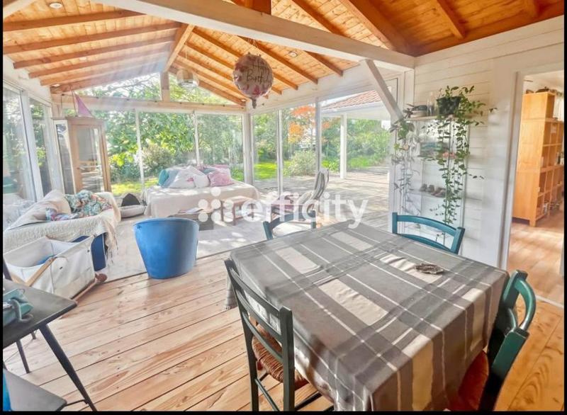 Maison - 160 m² - 5 pièces