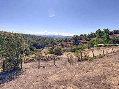 Terrain constructible - 5 000 m²