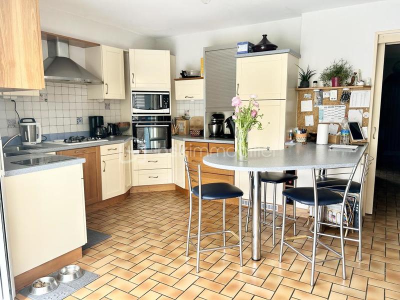 Maison traditionnelle - 146 m² - 6 pièces