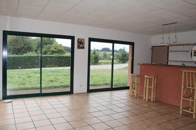 Maison - 210 m² - 5 pièces