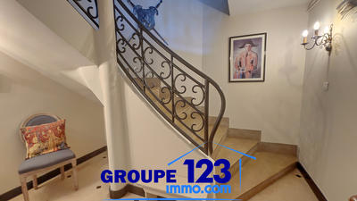 Maison - 161 m² - 5 pièces