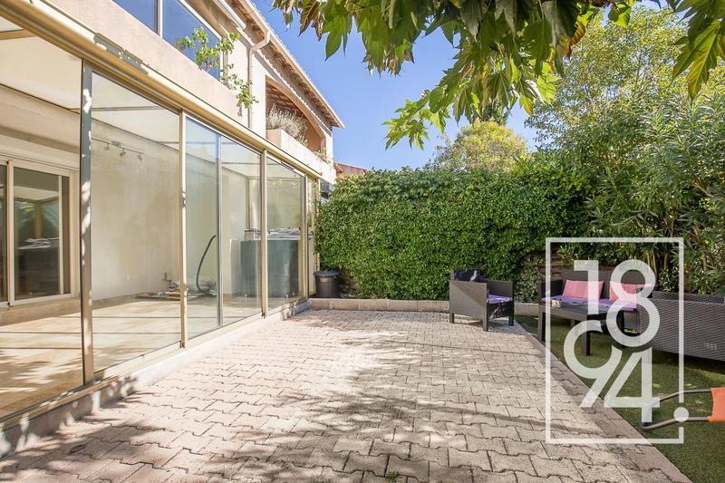 Appartement - 104 m² - 4 pièces