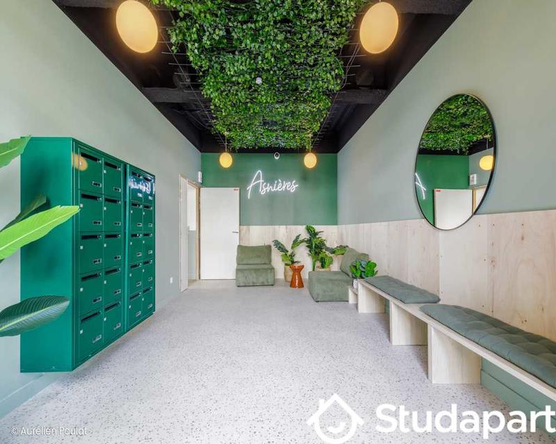 Chambre - 280 m² - 1 pièce