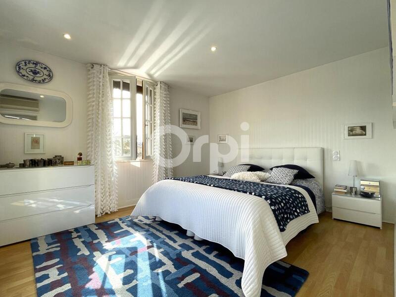 Maison - 162 m² - 7 pièces