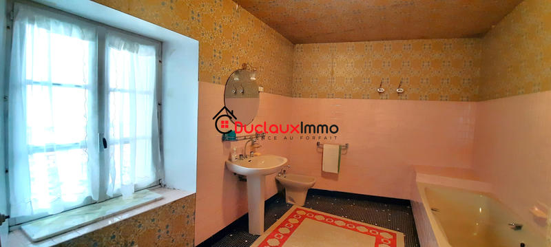 Maison - 220 m² - 10 pièces