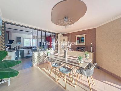 Maison - 172 m² - 7 pièces