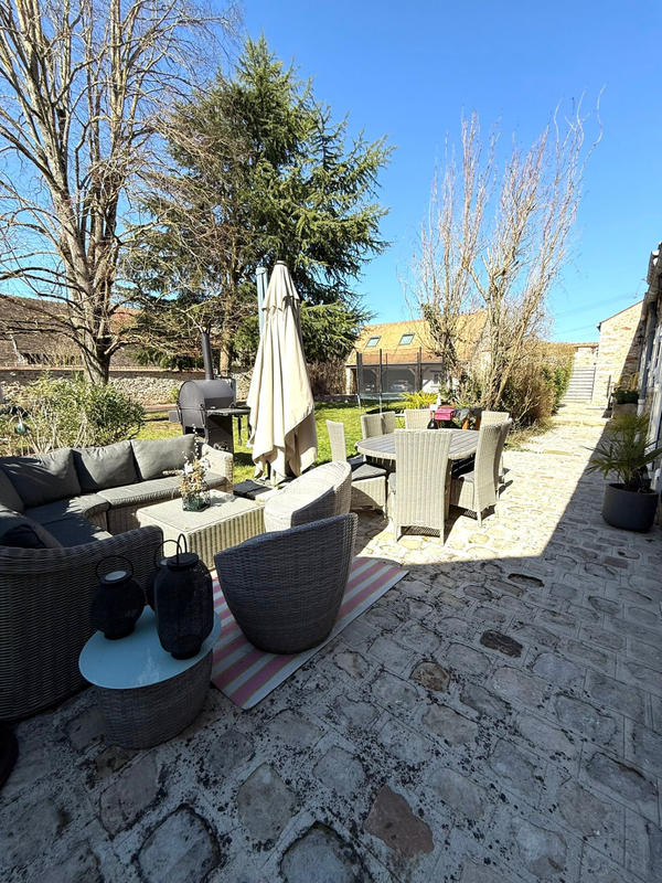 Propriété - 600 m² - 23 pièces