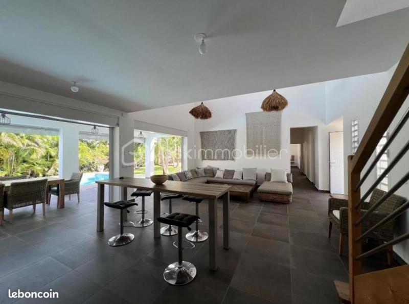 Villa - 143 m² - 5 pièces