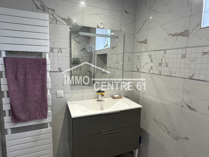 Maison - 163 m² - 9 pièces