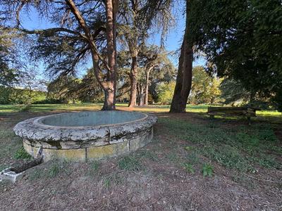 Maison - 210 m² - 6 pièces