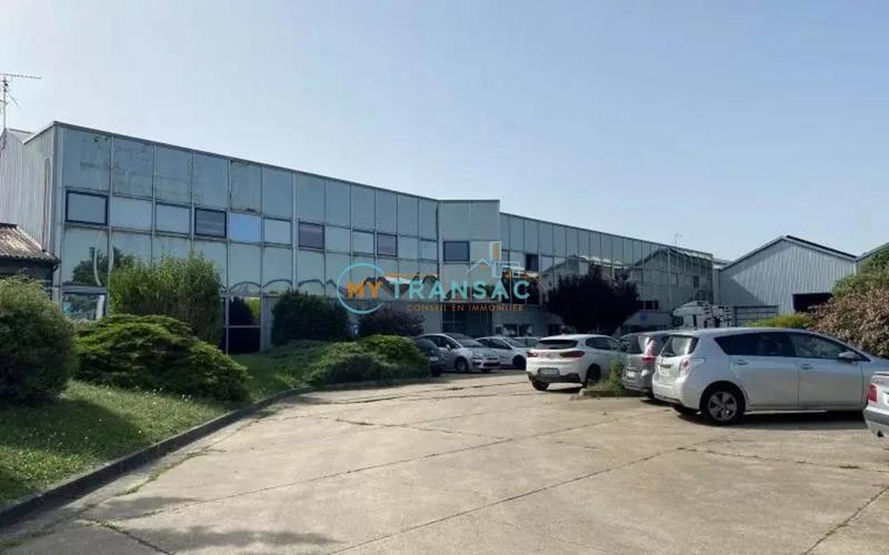 Local d'activités - 1 600 m²