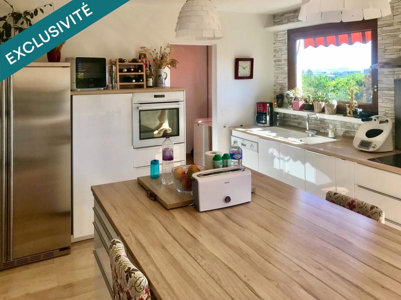 Appartement - 153 m² - 6 pièces