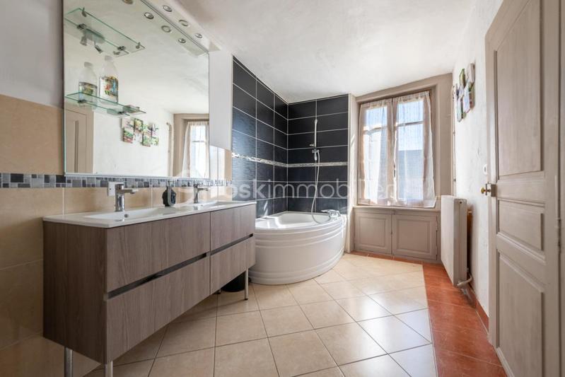 Maison ancienne - 152 m² - 5 pièces