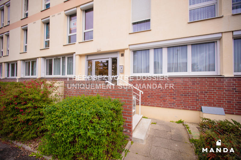 Chambre - 10 m² - 4 pièces