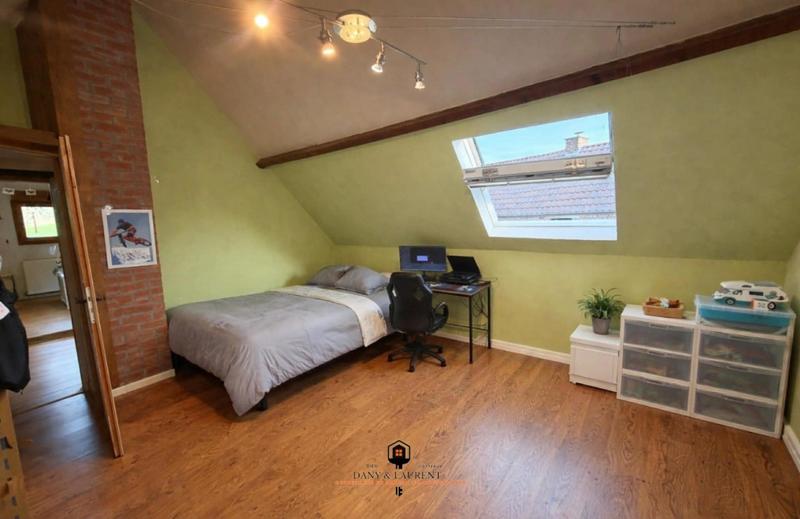 Maison - 181 m² - 8 pièces