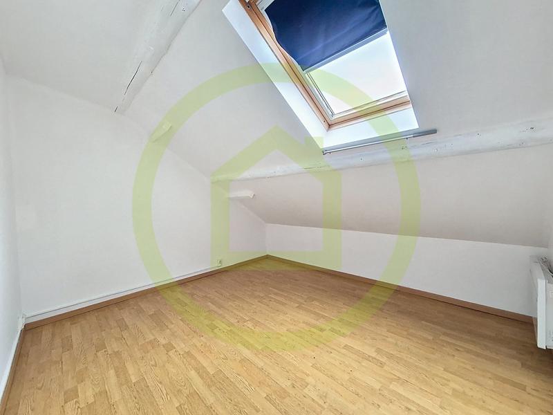 Maison - 111 m² - 7 pièces