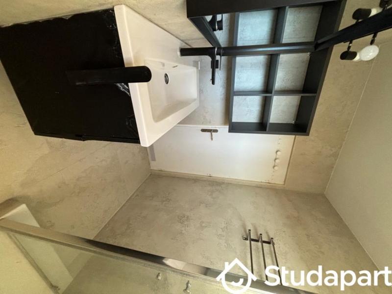 Chambre - 9 m² - 1 pièce