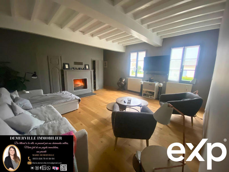 Maison - 466 m² - 18 pièces