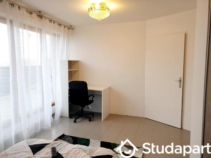 Chambre - 11 m² - 1 pièce