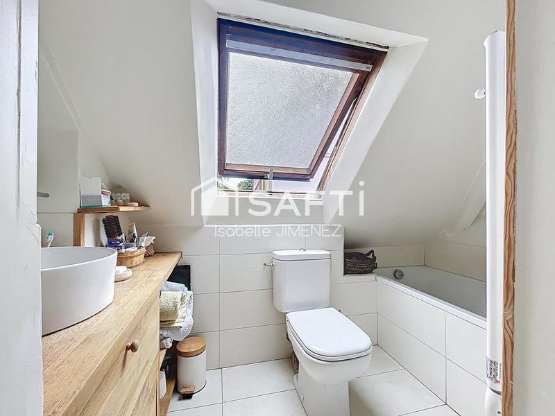 Maison - 90 m² - 5 pièces