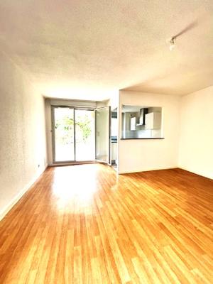 Appartement ancien - 62 m² - 3 pièces