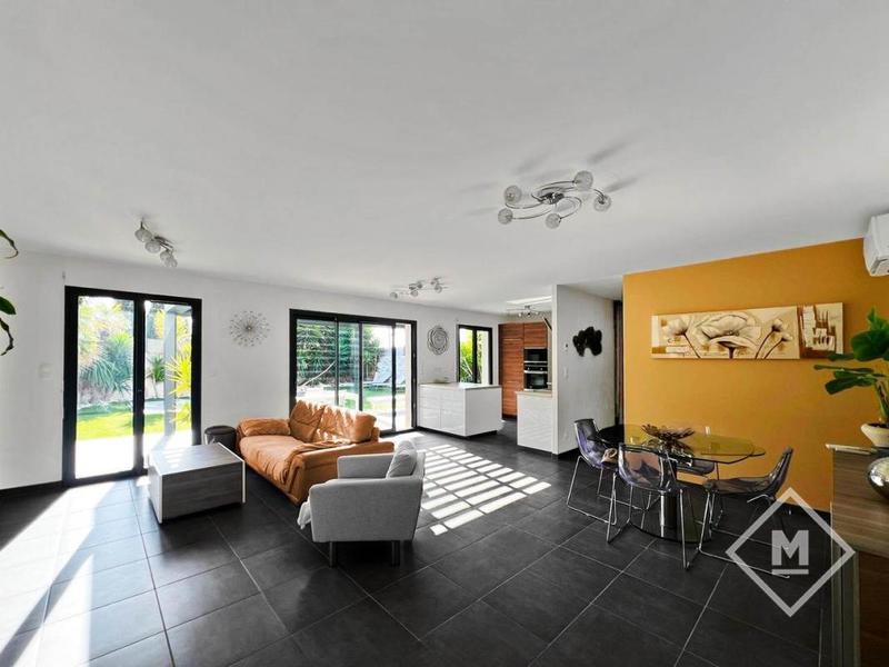 Maison - 94 m² - 4 pièces