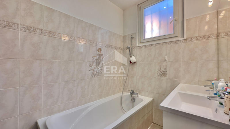 Maison - 81 m² - 4 pièces