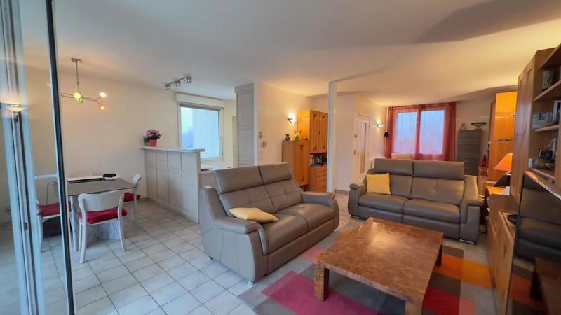 Maison - 140 m² - 6 pièces